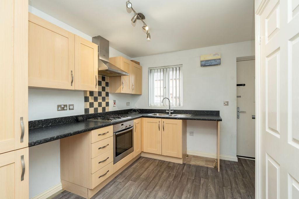 Property photo 2 of 12
