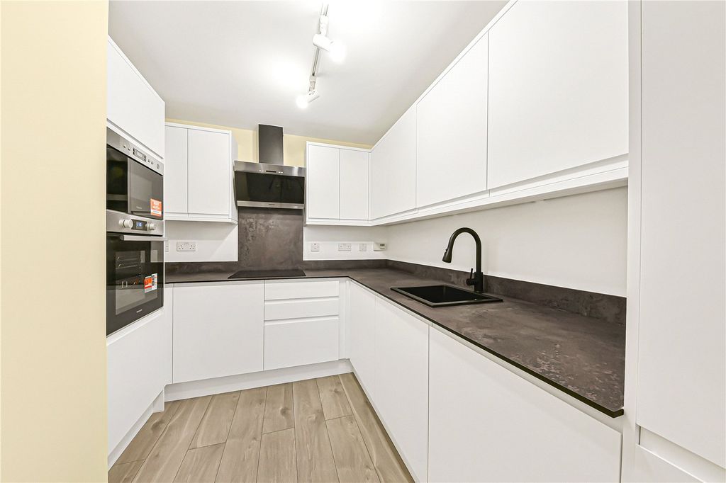 Property photo 2 of 13 Picture No. 23