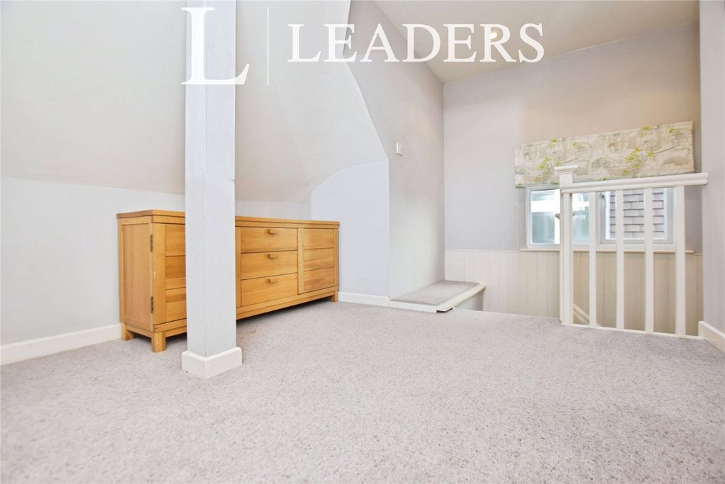 Property photo 1 of 10 Picture No. 04