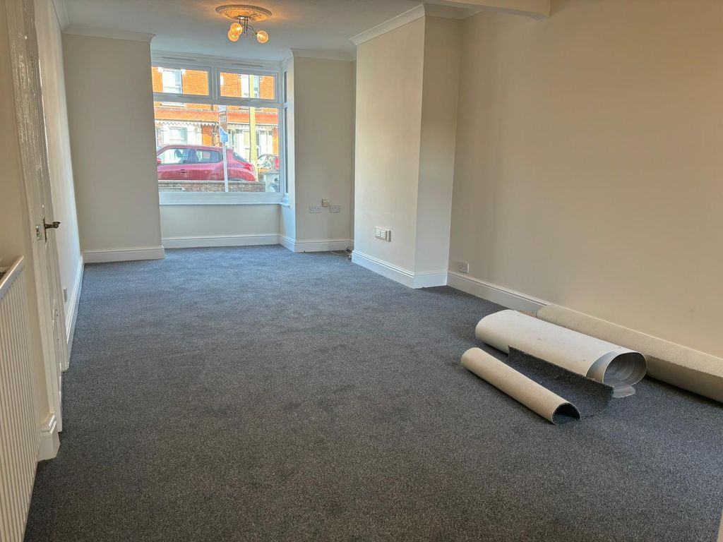 Property photo 2 of 7 8936d1c0-293d-449B-9789-F9Abc7Ca23ba
