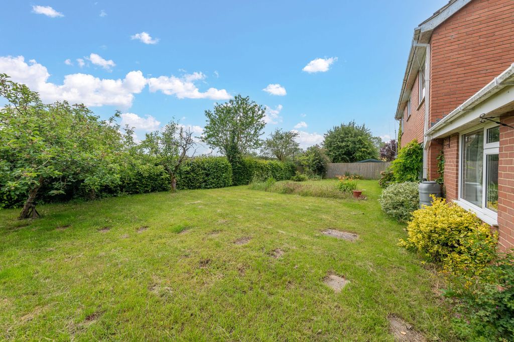 Property photo 2 of 22