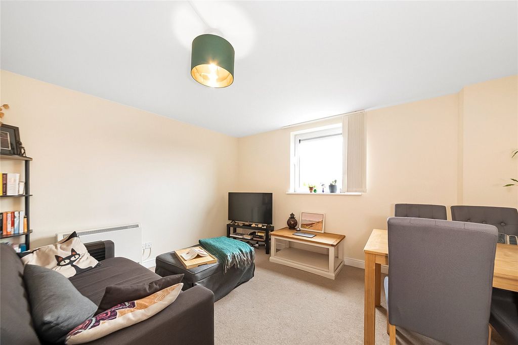 Property photo 2 of 14 Picture No. 03
