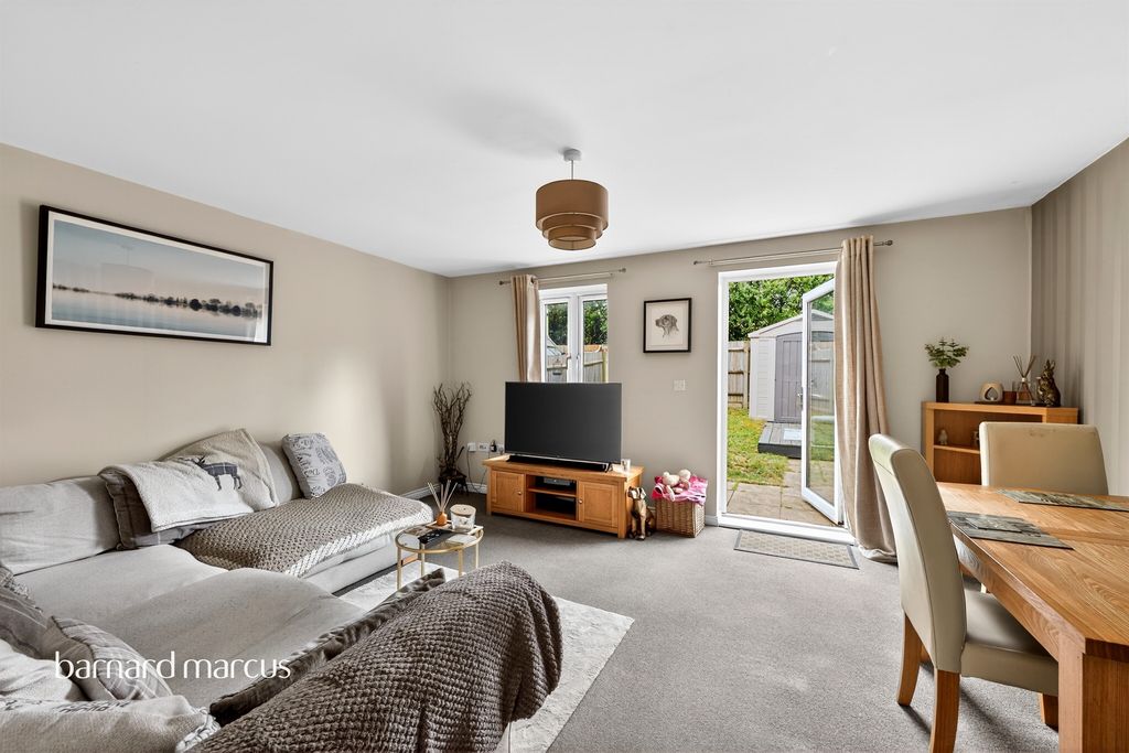Property photo 3 of 12