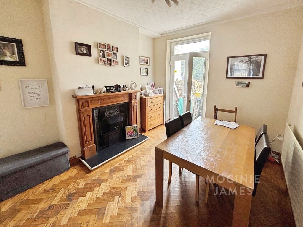 Property photo 3 of 10 Pbox-Img.Jpg
