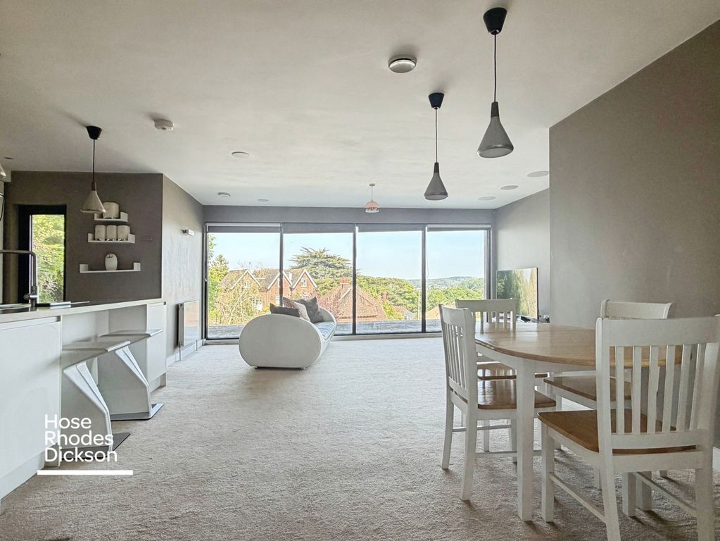 Property photo 3 of 10 Pbox-Img.Jpg