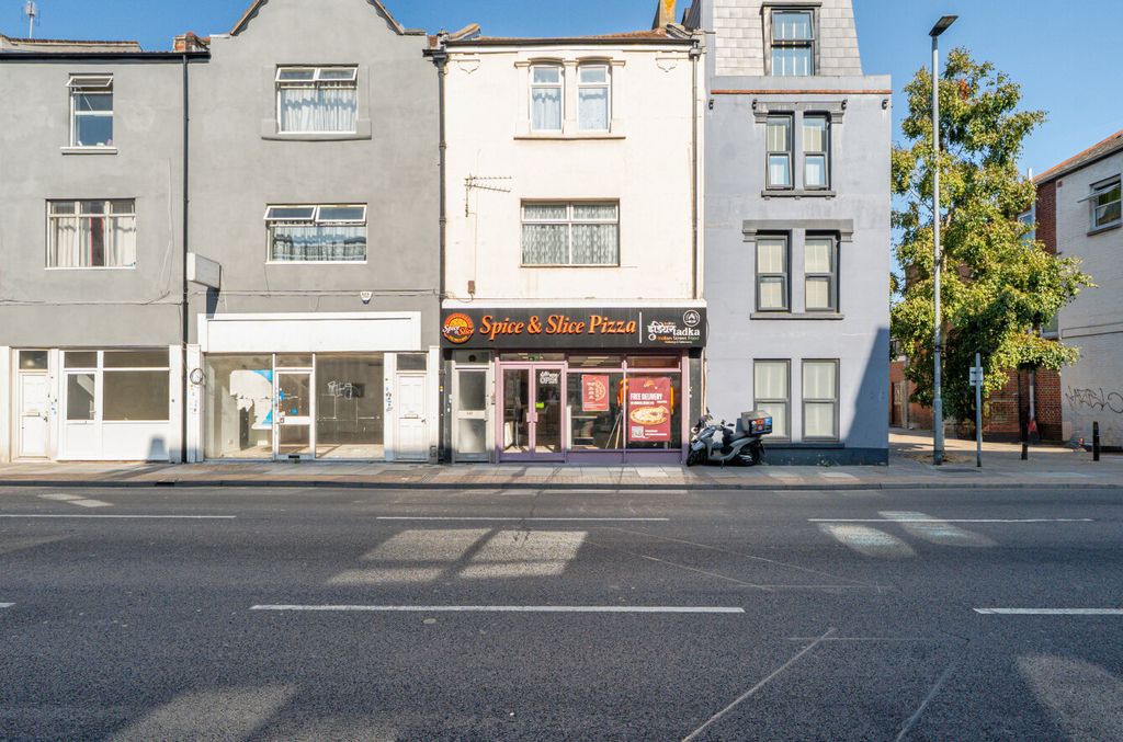 Property photo 1 of 10 1499497-11-6A6Ccb...