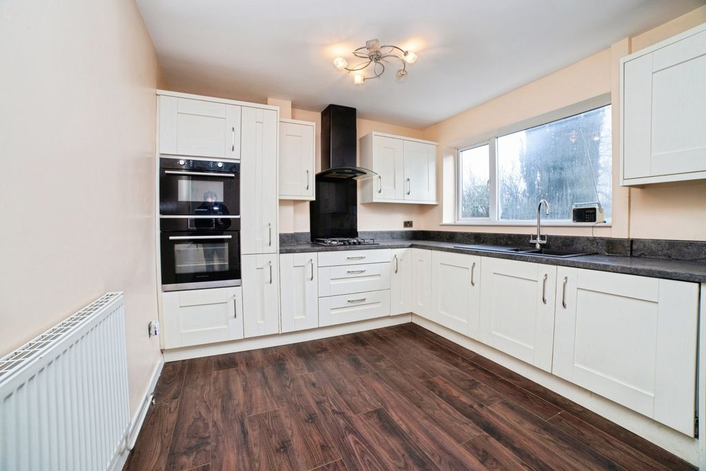 Property photo 3 of 22 Pbox-Img.Jpg