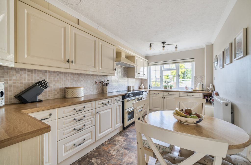 Property photo 2 of 24 Pennymoor Seddons