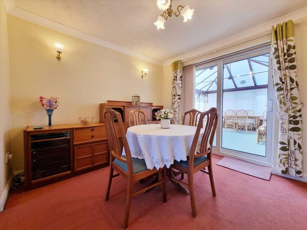 Property photo 3 of 14 Dining Room: