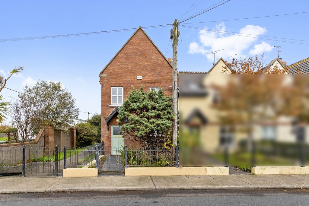 Property photo 2 of 19