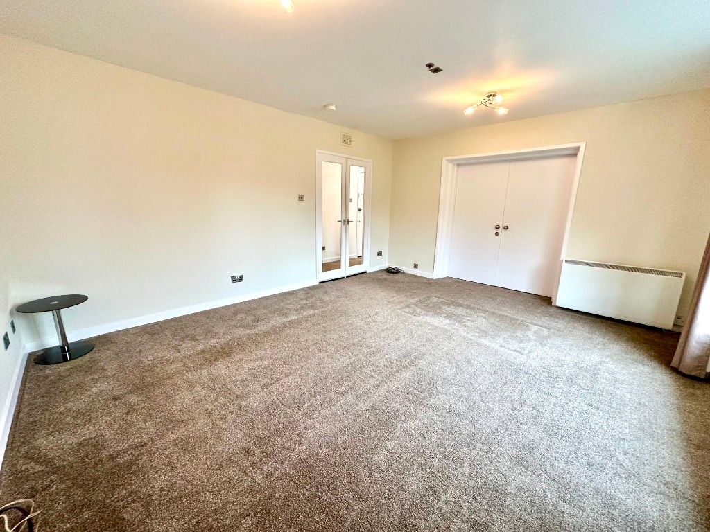Additional image 8 of 3 bed flat to rentBankholm Place, Busby, Glasgow G76