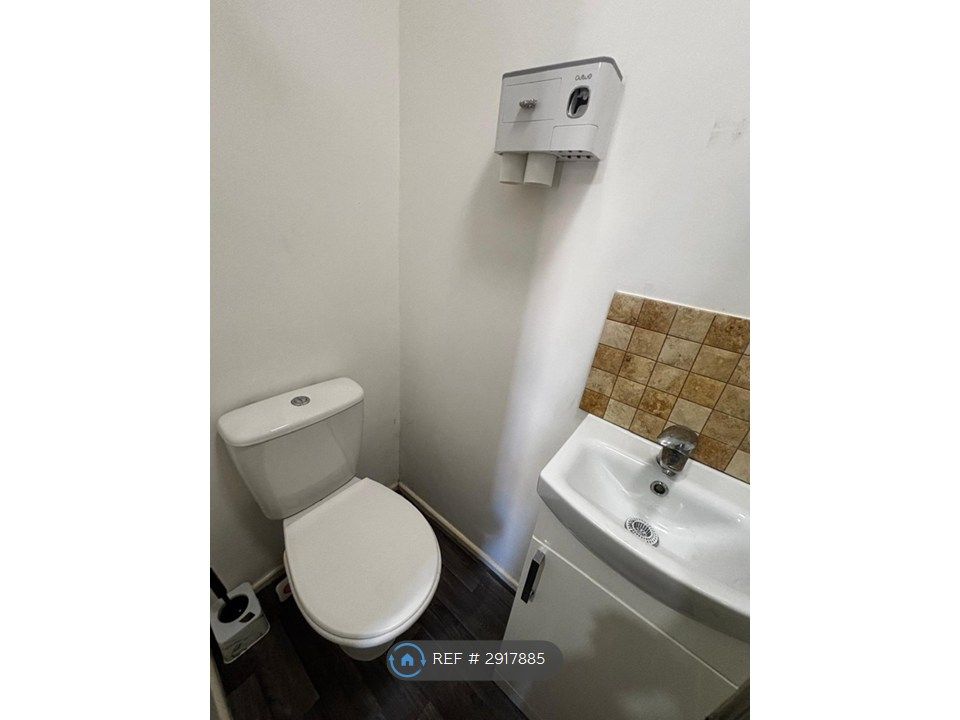 Property photo 3 of 4