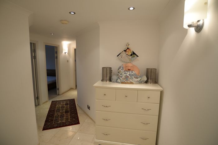 Property photo 3 of 39