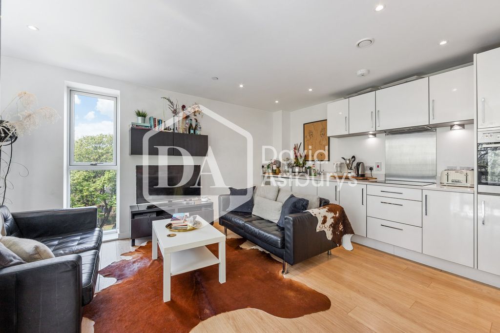 Property photo 2 of 13