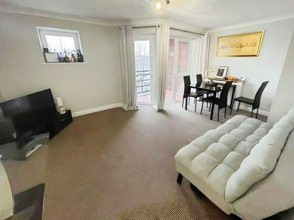 Property photo 2 of 6