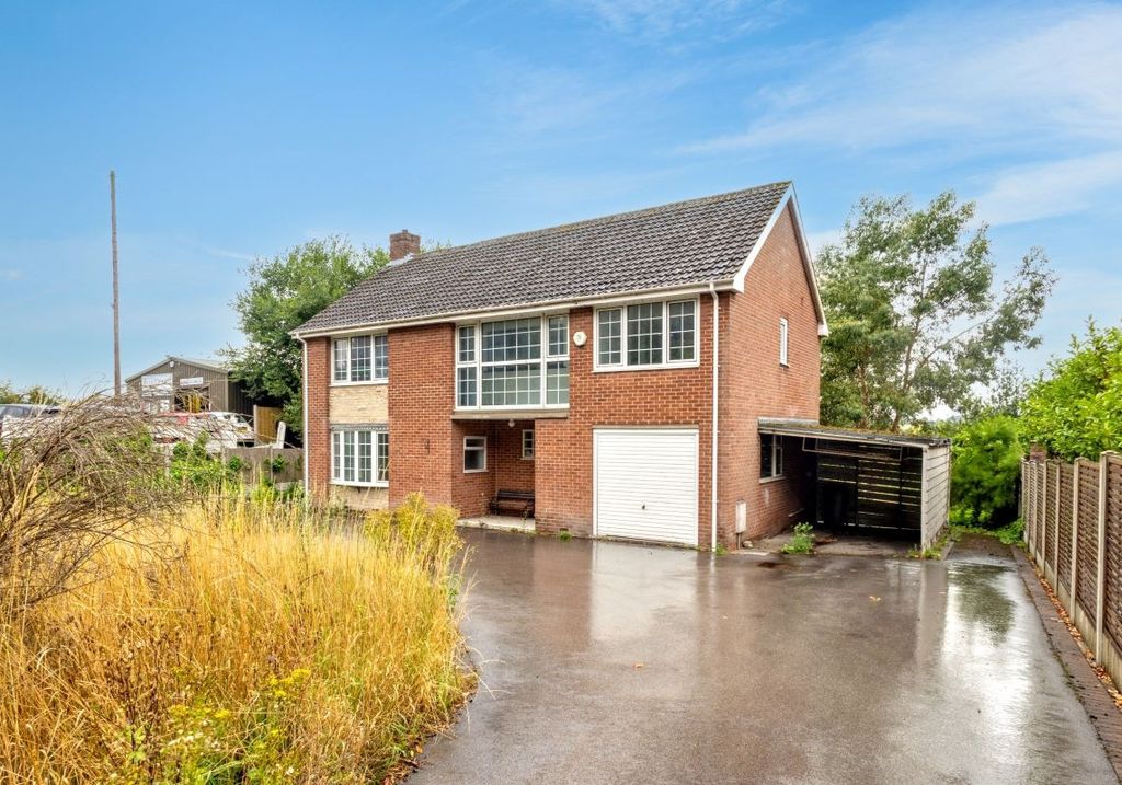 Property photo 2 of 13