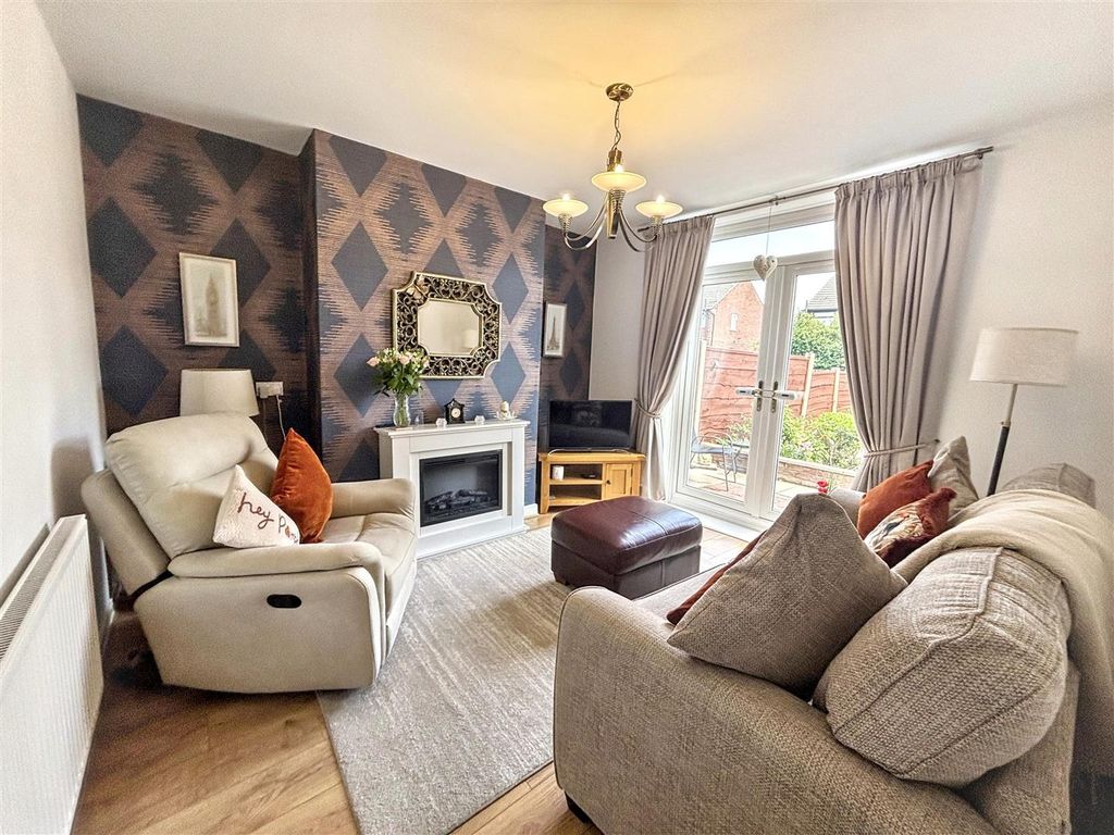 Property photo 2 of 9 20260714160459_20260714-Interior-4-1Jo6Fdhydfmlj2E