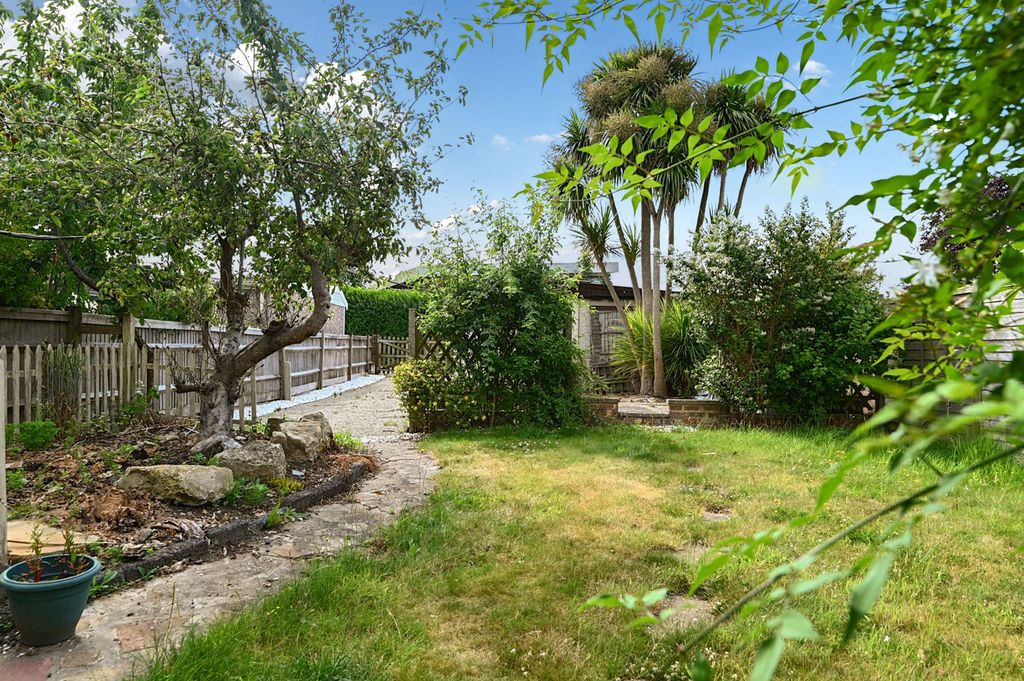Property photo 3 of 22