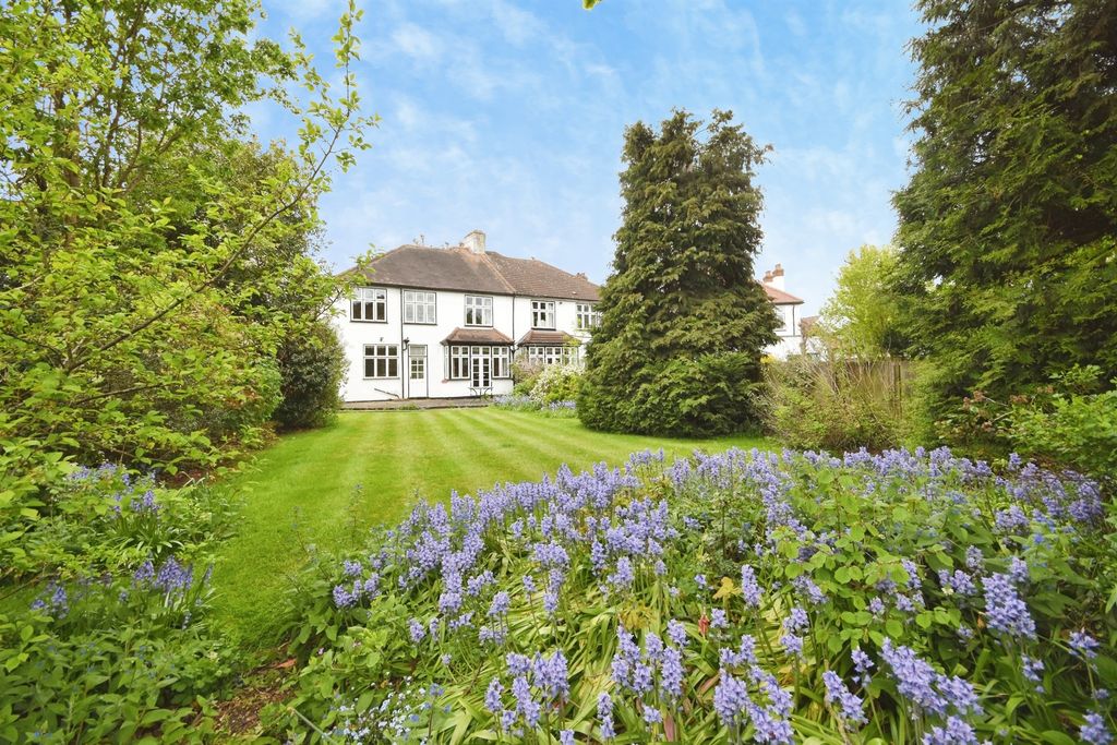 Property photo 3 of 25