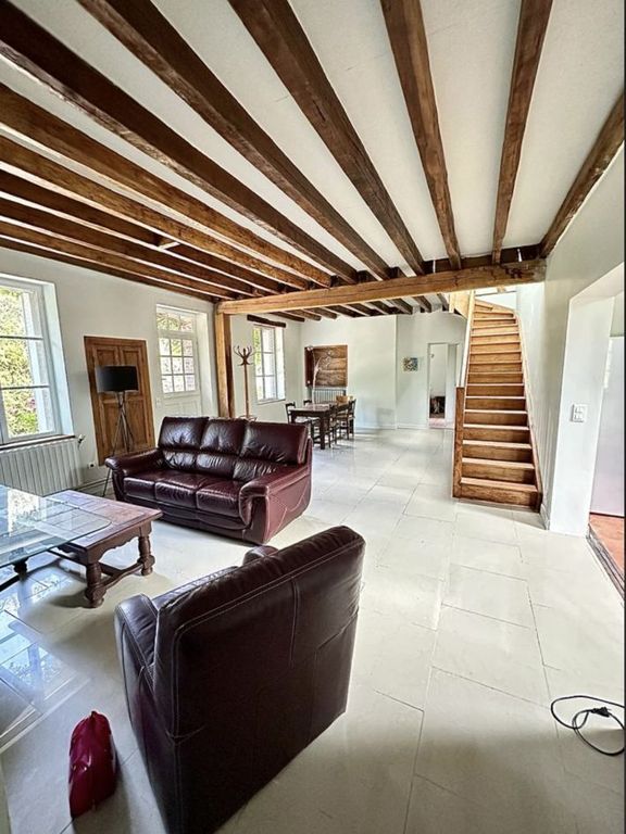 Property photo 3 of 11