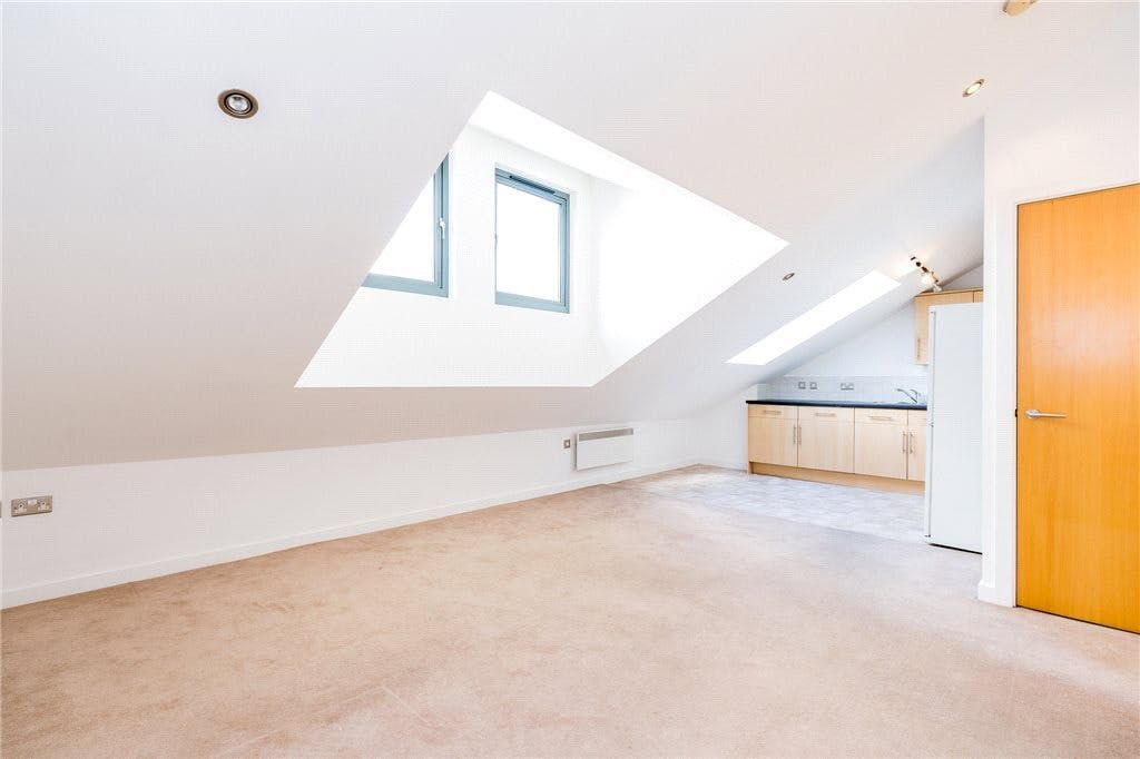 Property photo 3 of 15 Flat B 2.Jpg