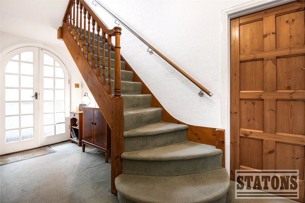 Property photo 2 of 17 Picture No. 26