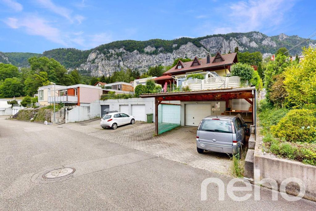 Property photo 3 of 13