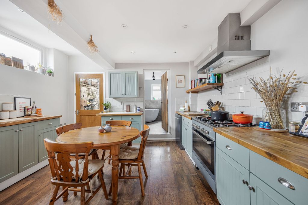 Property photo 2 of 11 Picture No. 06