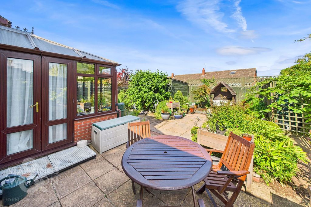 Property photo 3 of 17