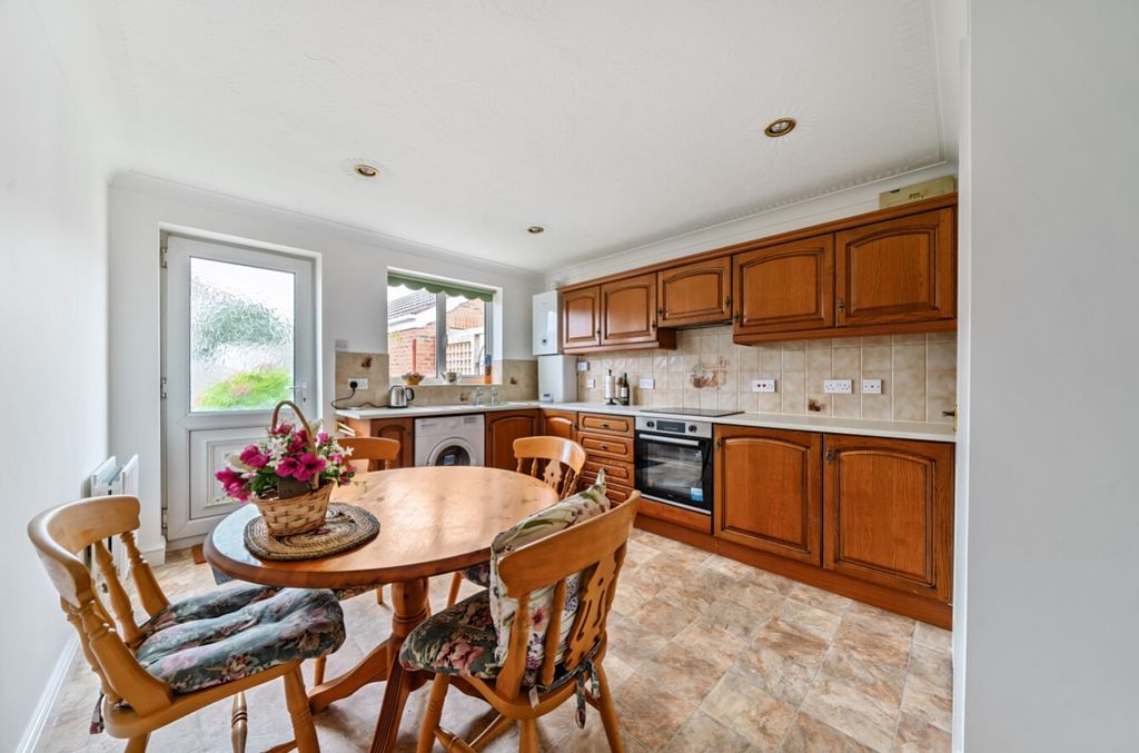 Property photo 3 of 19 1208766 (15)