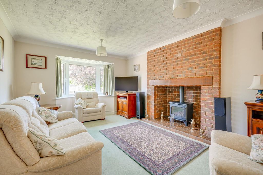 Property photo 2 of 26