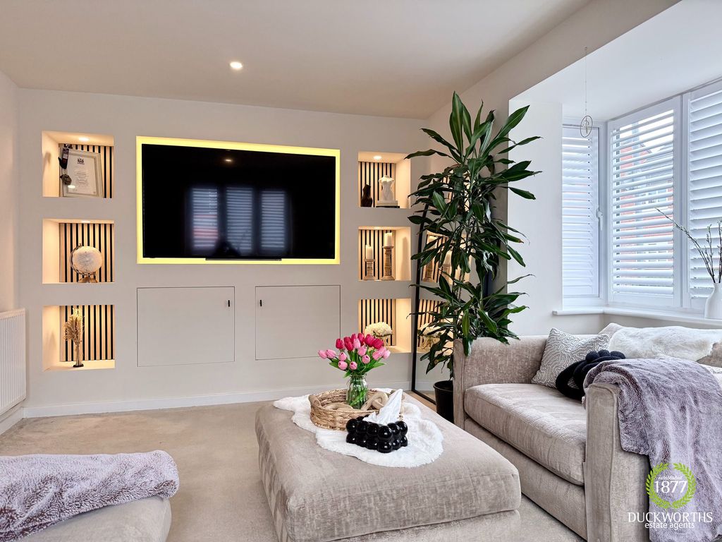 Property photo 2 of 48