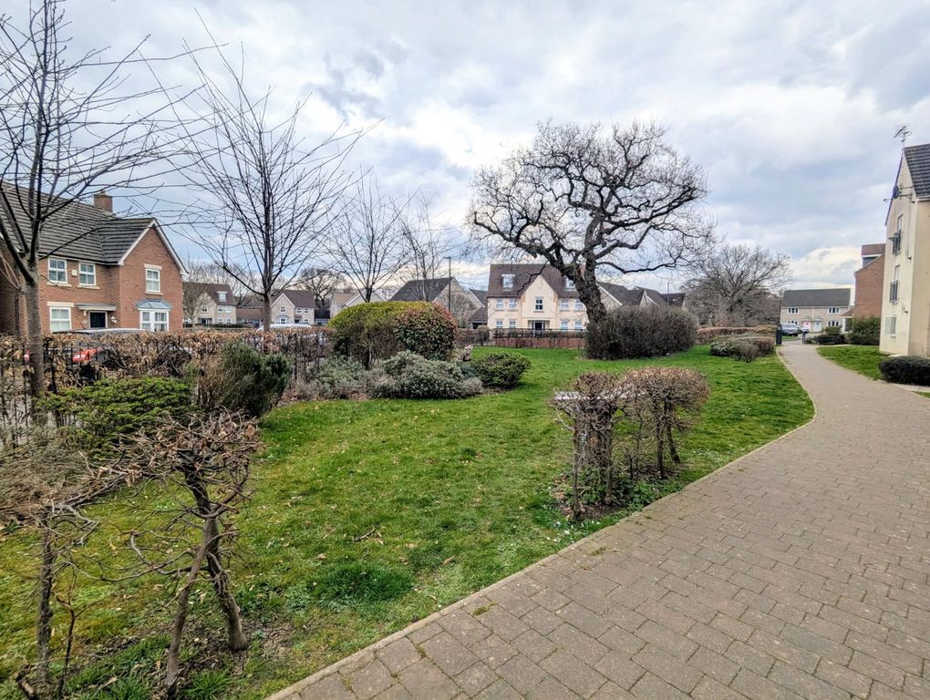 Property photo 1 of 8 External