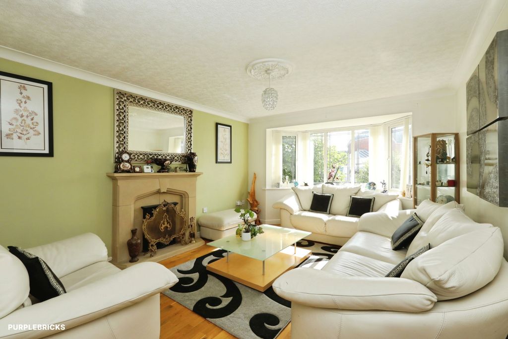 Property photo 2 of 33