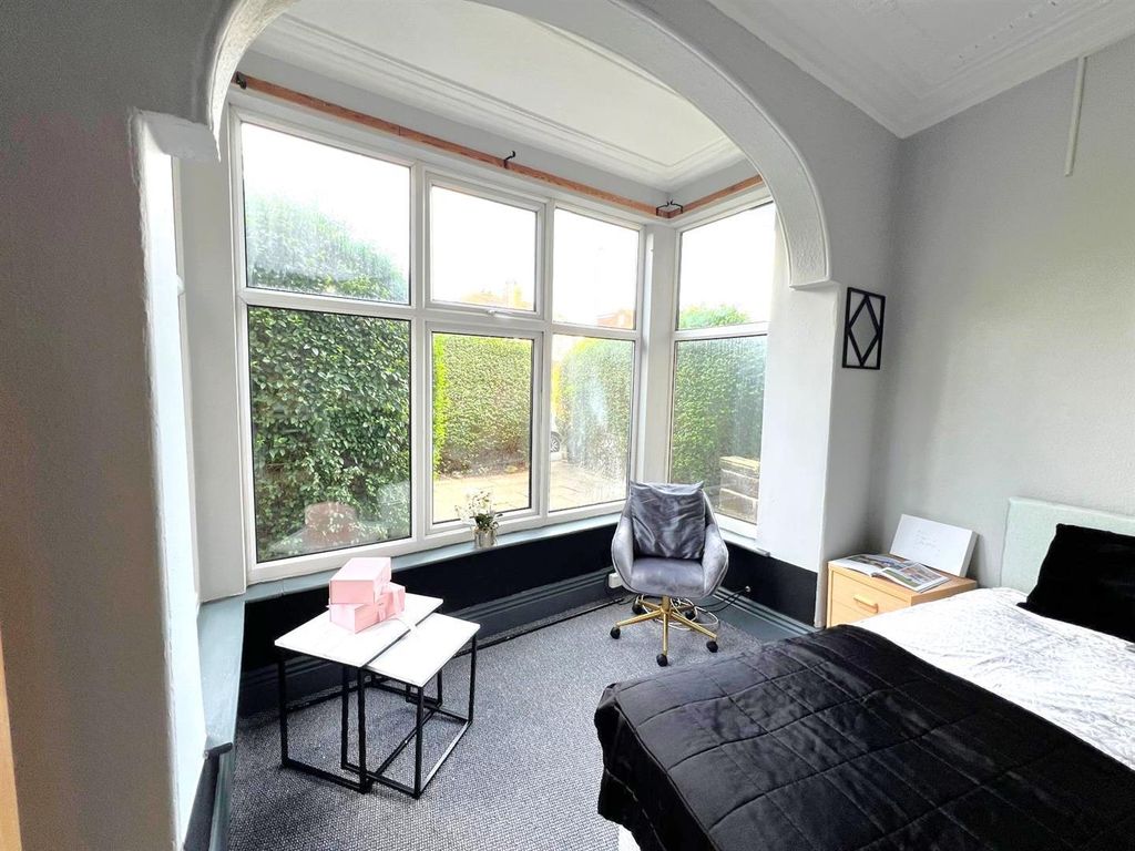 Property photo 3 of 12 Room One