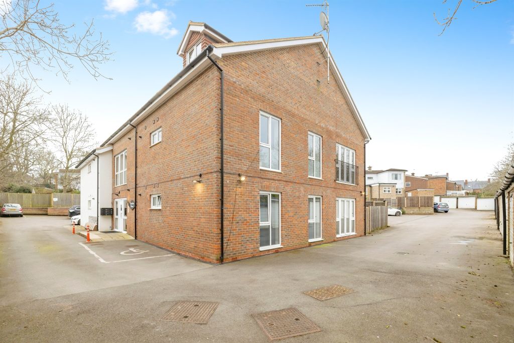 Property photo 1 of 17