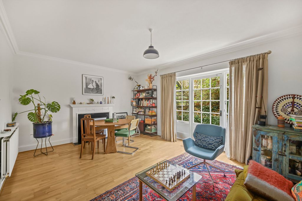 Property photo 2 of 11 Picture No. 20