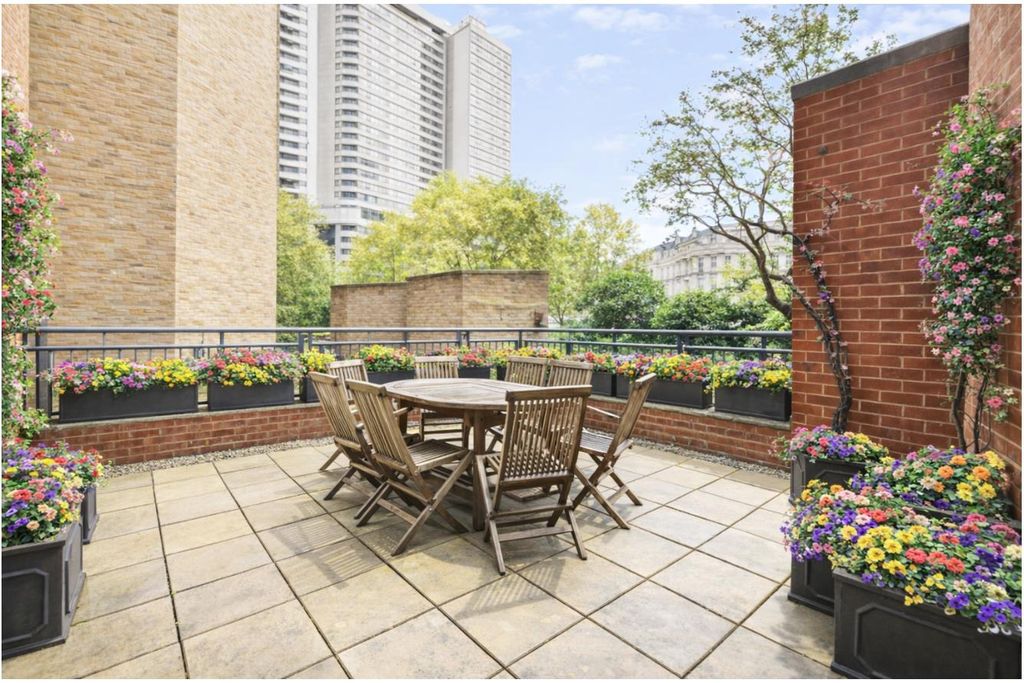 Property photo 1 of 17 Patio.Png