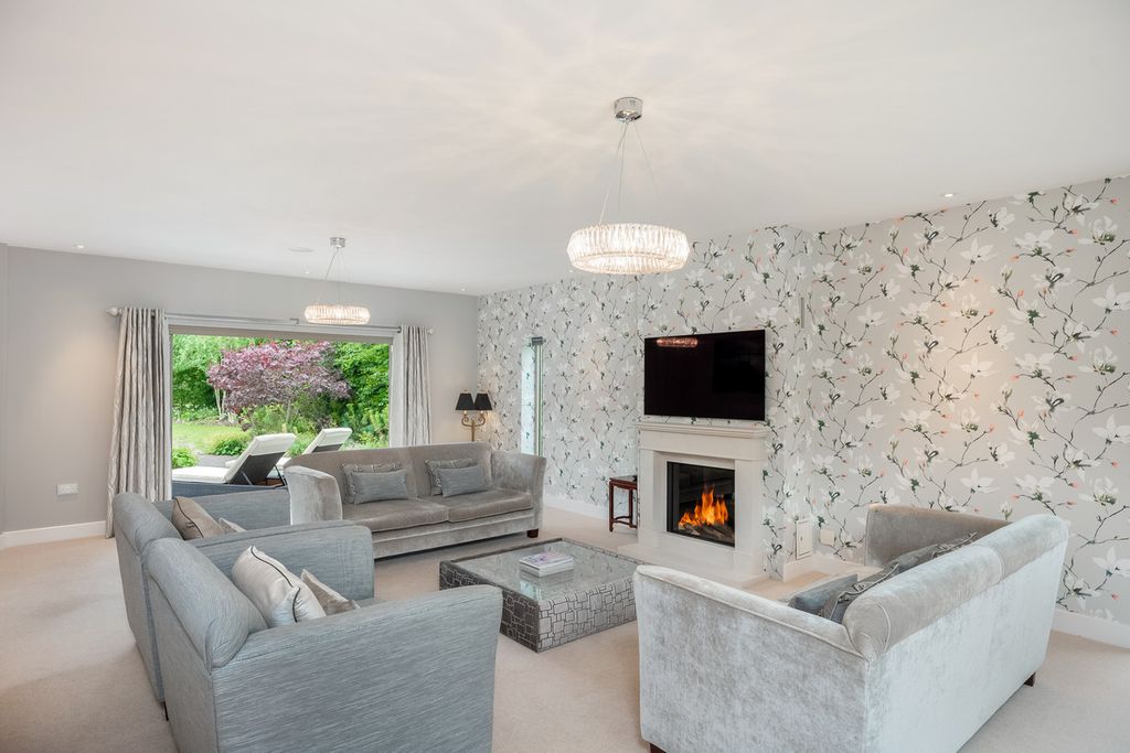 Additional image 6 of 6 bed equestrian for saleFosse Way, Ettington, Stratford-Upon-Avon Warwickshire CV37