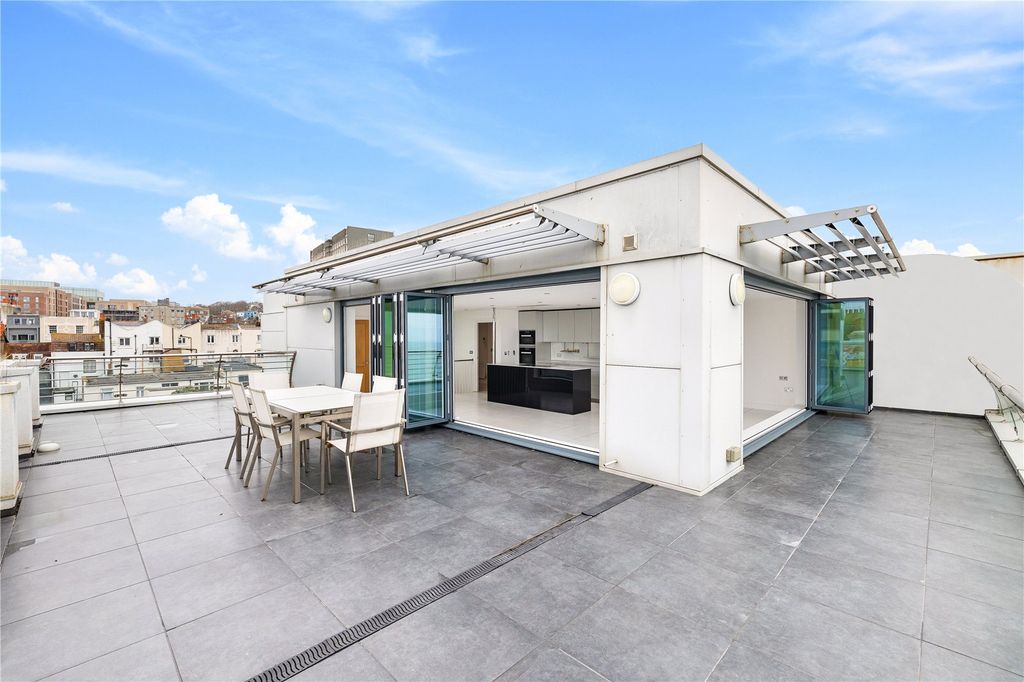 Additional image 5 of 3 bed flat to rentMarine Parade, Brighton, East Sussex BN2