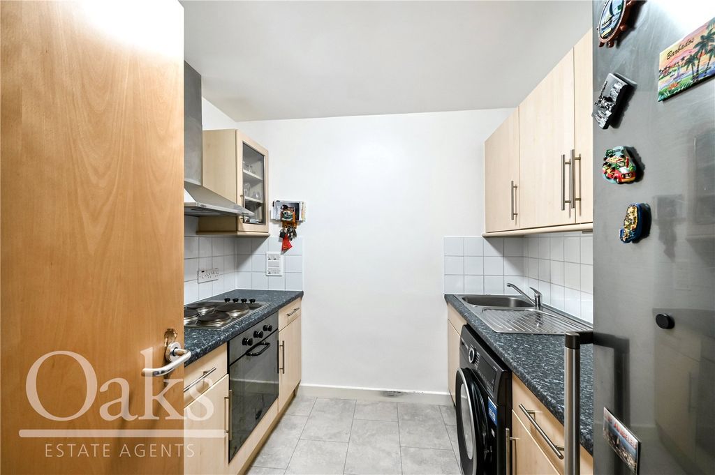 Property photo 3 of 8 Picture No. 04