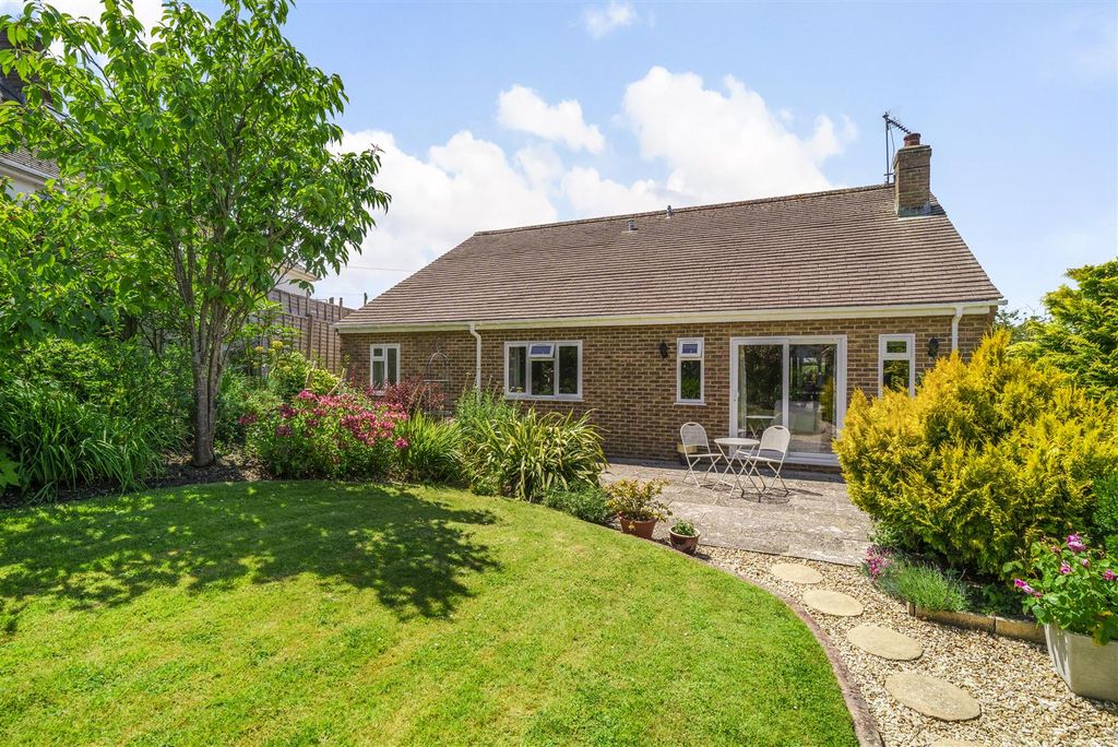 Property photo 1 of 20