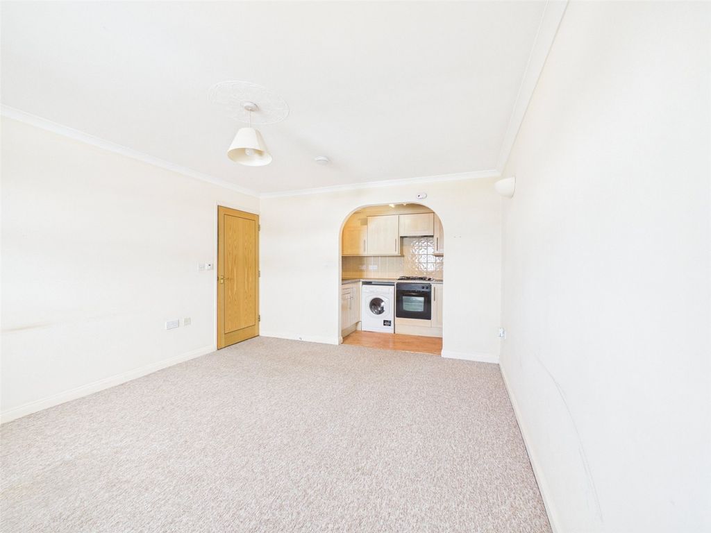 Property photo 2 of 7 Living Area