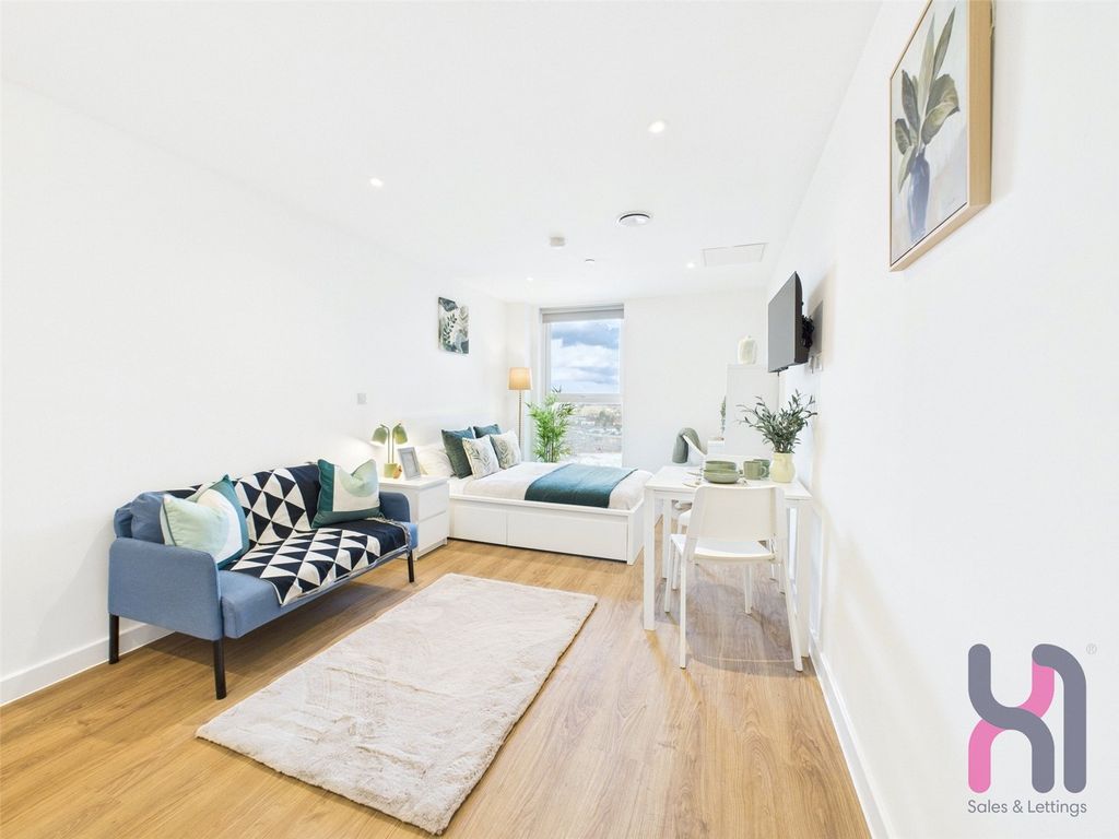 Property photo 1 of 17 Picture No. 01