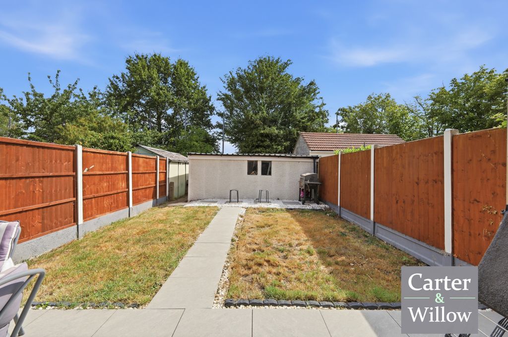 Property photo 2 of 22