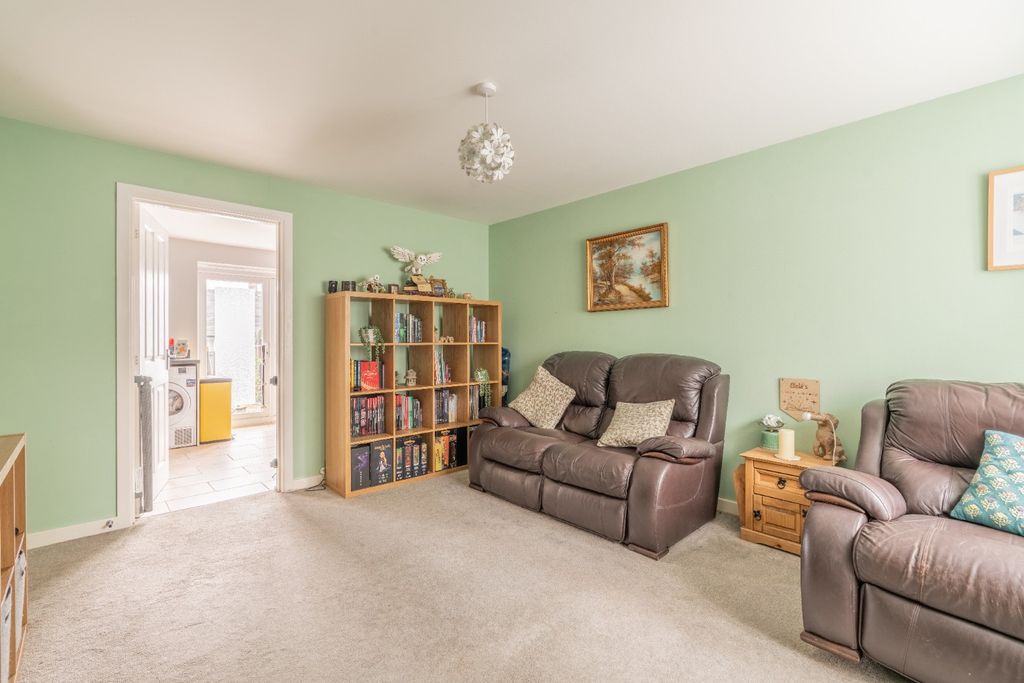 Property photo 2 of 16 4845601