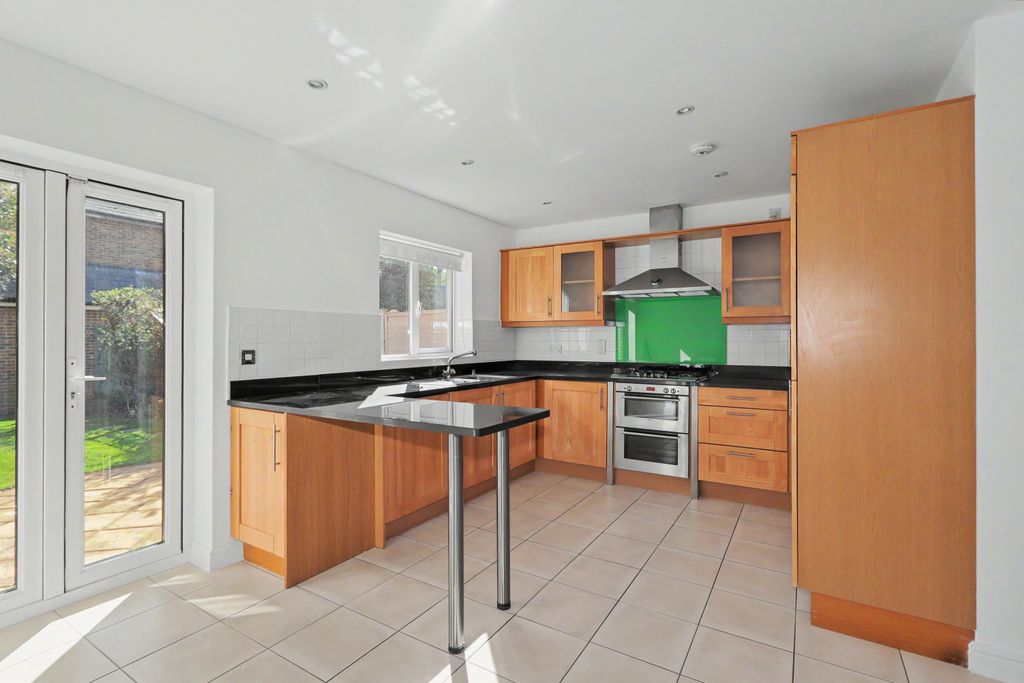 Property photo 3 of 13