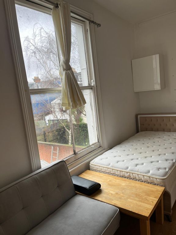 Property photo 2 of 8