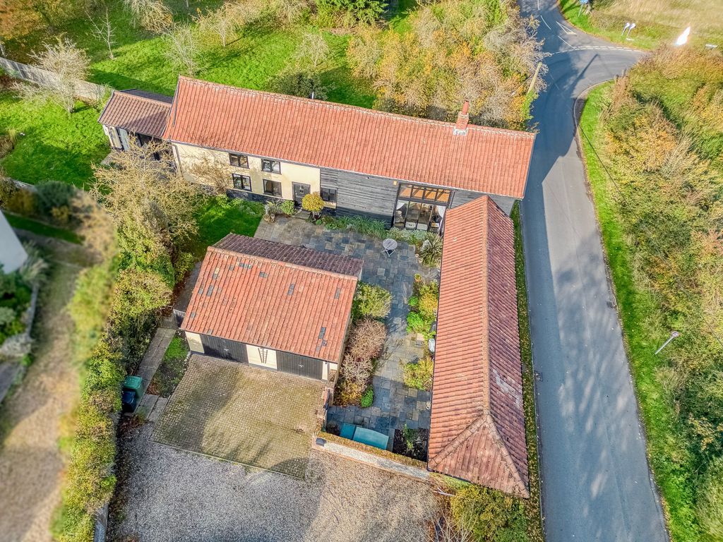 Property photo 1 of 34