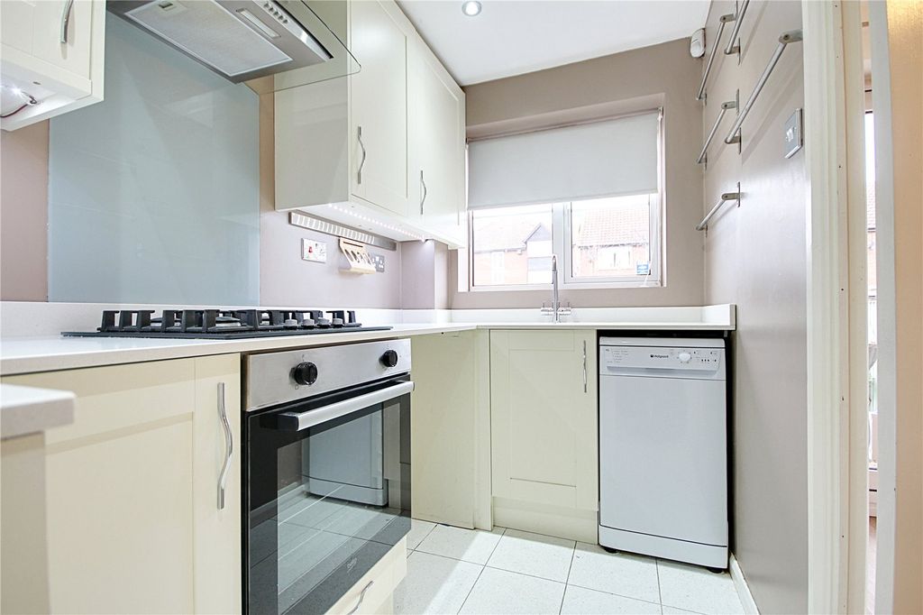Property photo 3 of 10 Picture No. 23